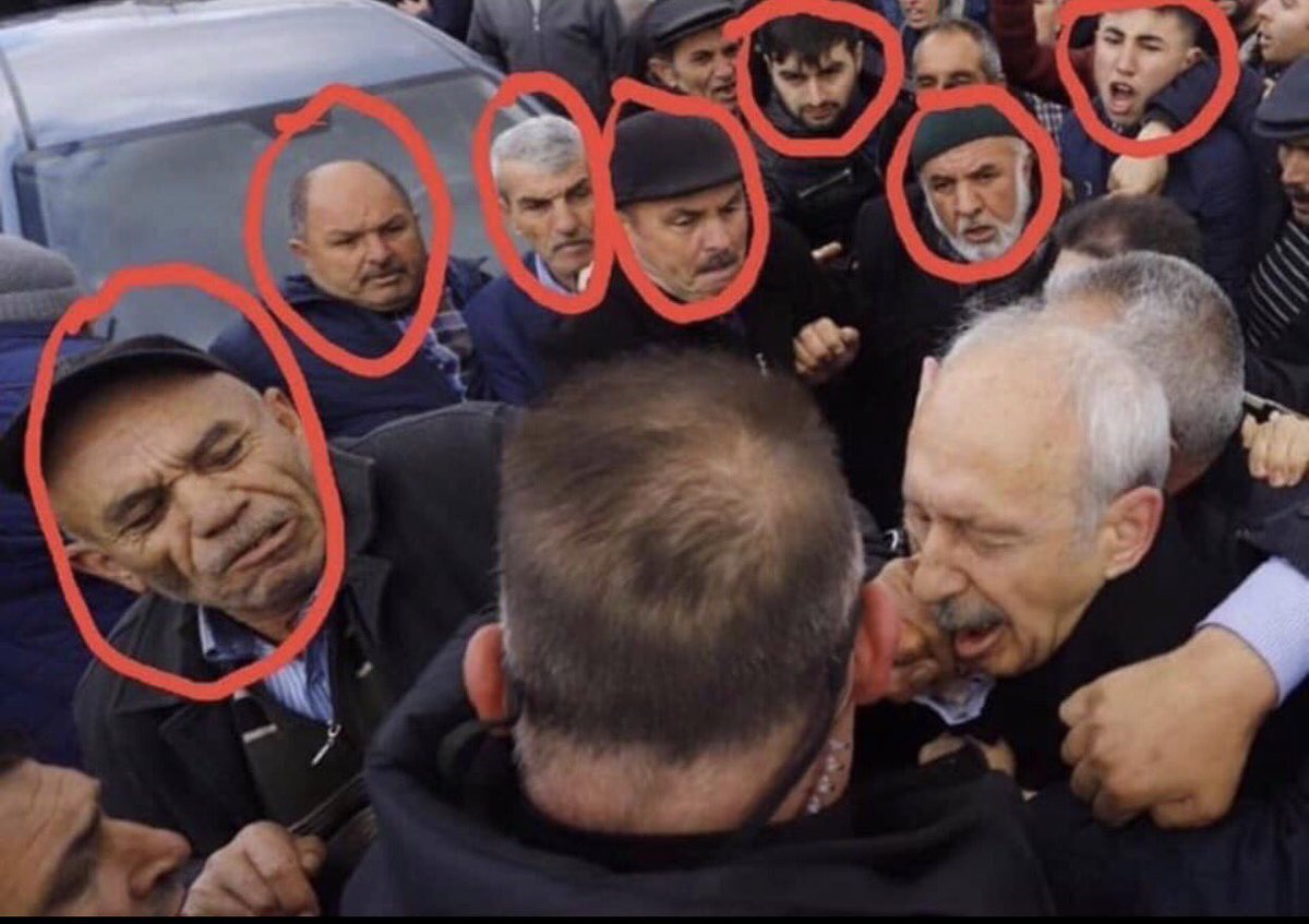 Yolda görsem korkarım zebellah gibi hepsi ,toplasan çarpsan bir tane adam etmez..😱