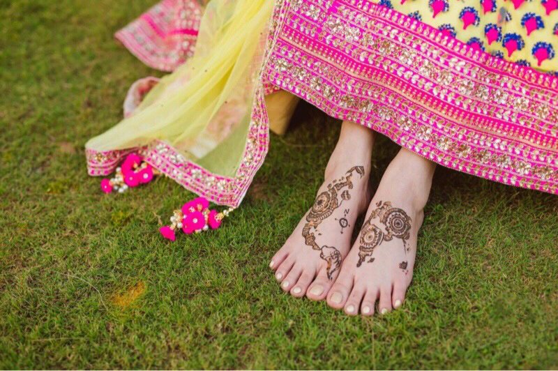 WeddingTimesTOI's tweet photo. When your mehendi design echoes your love for travel!
Photo 1: #TheWeddingSalad  
Photo 2: #HennaViena
Photo 3: #MayuriMehndiArtist 
#mehendi #bridalmehendi  #mehenditrends #mehendidesigns #bridal #wedding #instabride #instabridal #instamehendi #igbride #igbridal #igmehendi https://t.co/EZblkQhzA2