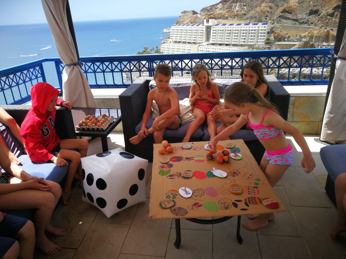 CharlotteCatCCB's tweet photo. Wow! What A fantastic #DiamondEasterChallenge! The kids and the adults really enjoyed the game and the kids did a great job in creating the game board 😊 Bravo! Love the blow up dice! 👏
@DanielRguezRM #DiamondResorts #HappyEaster #LifeAtDiamond @ccb_cecile @AnimaCalaBlanca https://t.co/2dL3XzUneM