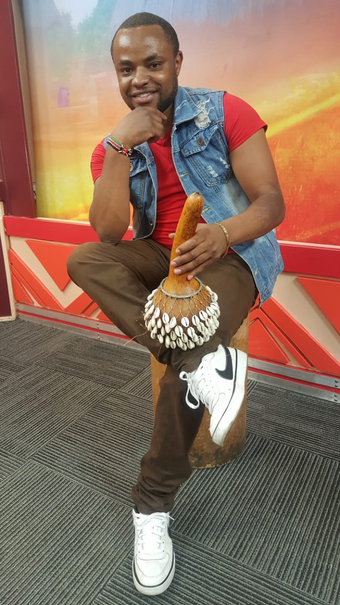 #RimweNaKuuna Easter Edition!!
#EasterWeekend yaku uramikunguira namna gani na wi mwena uriku?
Hatuka na 3 na umendithirie #HappyEaster 
Sms 21182
kamemetv.co.ke