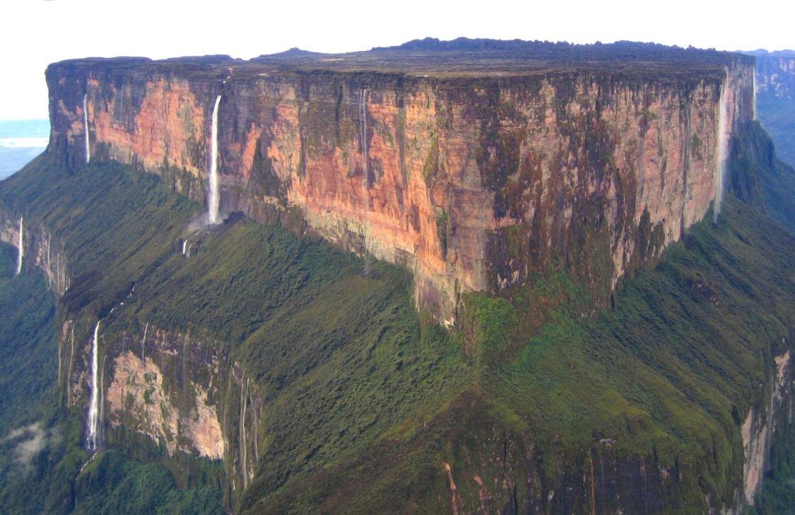 Mount Roraima and the other tabletop mountains in Canaima National Park are considered to be the oldest geological formations on Earth, dating back around two billion years to the Precambrian Era buff.ly/2Lyzfm1