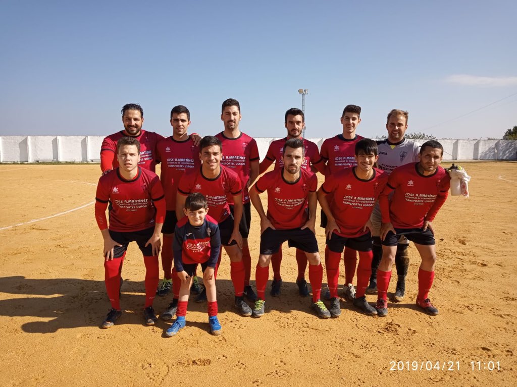 Final en Salvatierra!

Alfar Salvatierra  1-4  CD Usagre

⚽️<a href="/Crdoba9/">José Manuel Córdoba</a> 
⚽️<a href="/cito_77/">Ignacio Platero</a> 
⚽️<a href="/_camara9/">A.Cámara</a> 
⚽️@11Moisespm 

Por fin se disputó el partido que se aplazó hasta en dos ocasiones. Sumamos 3 puntos más y todo se decidirá en la última jornada. Ahora más que nunca... #VamosCDU 🔴⚫️
