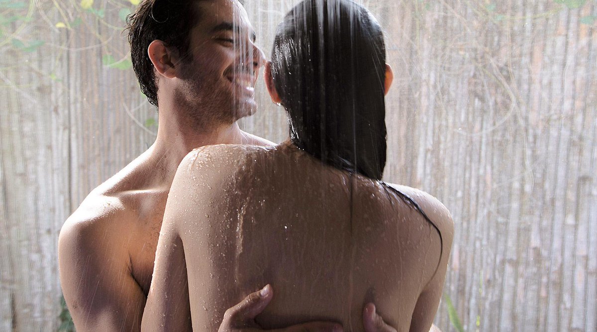 How Showering Together Saved Our Sex Life After Baby. trib.al/MoSPtwT. pic....