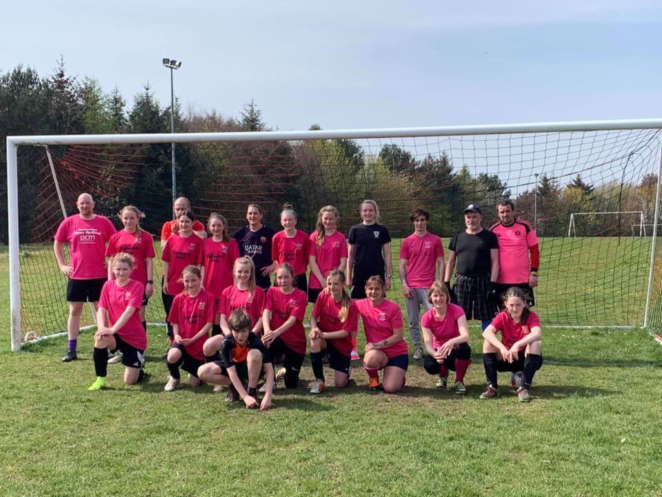 ScotWFootball's tweet photo. #SWFpinkweek 💕 @CRUKScotland @QueensParkLFC @accieswfc_co_uk @stmirrengirlsfc 9s - 17s @StrollersGirls 15s https://t.co/Oxo9IwZf4r
