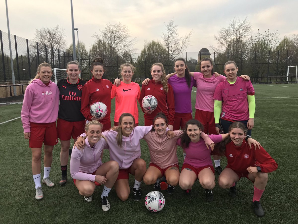ScotWFootball's tweet photo. #SWFpinkweek 💕 @CRUKScotland @QueensParkLFC @accieswfc_co_uk @stmirrengirlsfc 9s - 17s @StrollersGirls 15s https://t.co/Oxo9IwZf4r