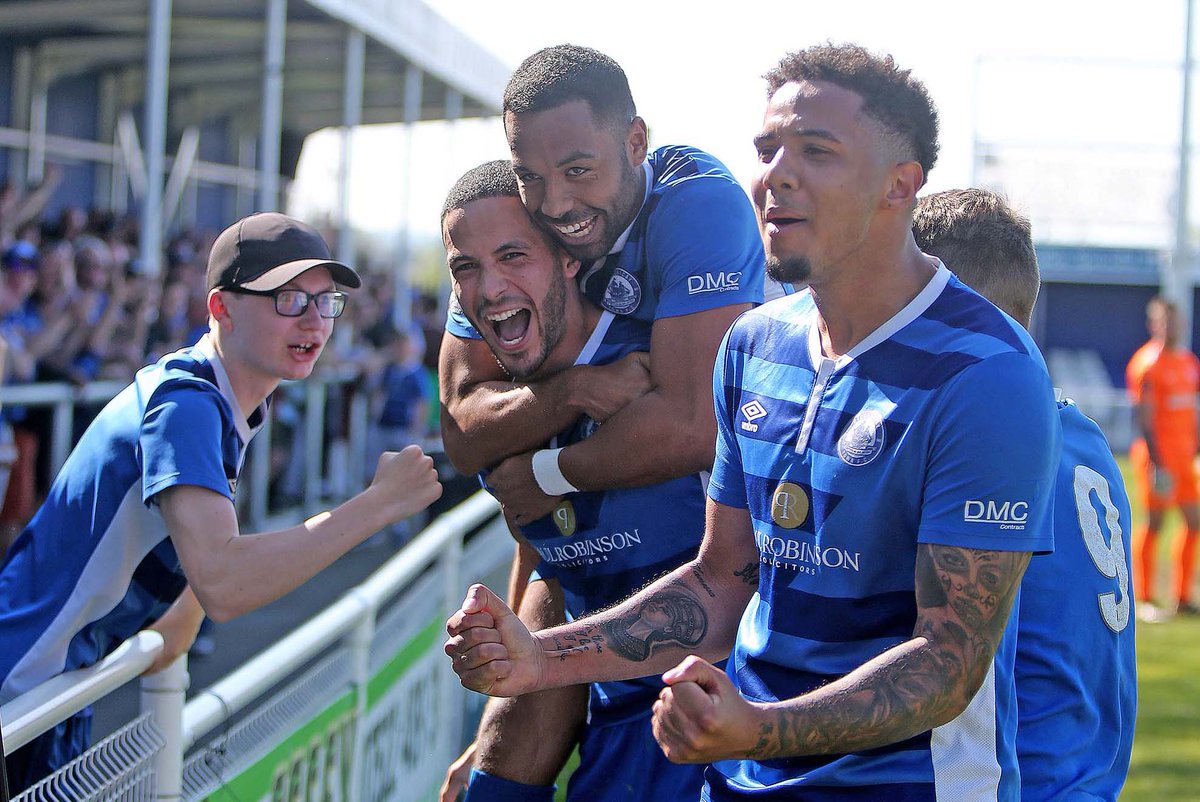 Thanks @NickyHayesPhoto for such a fantastic photo of @BenMapp02 celebrating @JoeKizzi goal against hemel yesterday. To say @btfc means the world to Ben is an understatement 💙⚽️💙