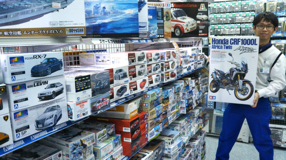 ヨドバシカメラ 新宿東口 プラモデルも豊富な品揃え 人気のガンプラはもちろん 戦車や戦艦 バイクなどのスケールプラモも多数お取り扱いございます お探しの商品がございましたら販売員までお気軽にお問い合わせください T Co