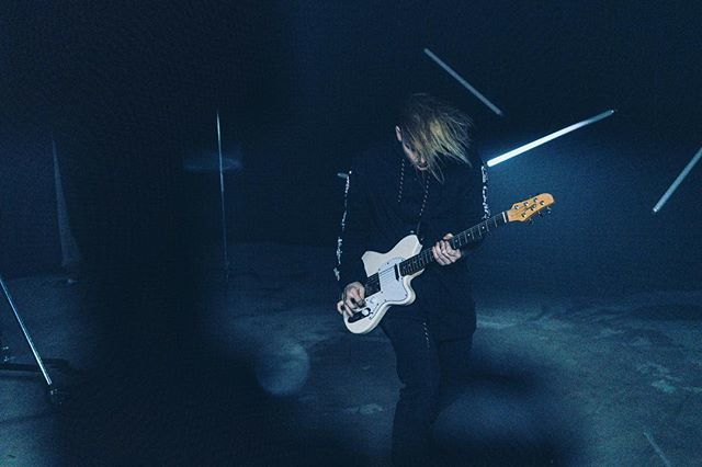 new <a href="/eskimocallboy/">eskimocallboy</a> music &amp; Video soon 🙌🏻😁 #eskimocallboy #album2019 📷 @christianripkens