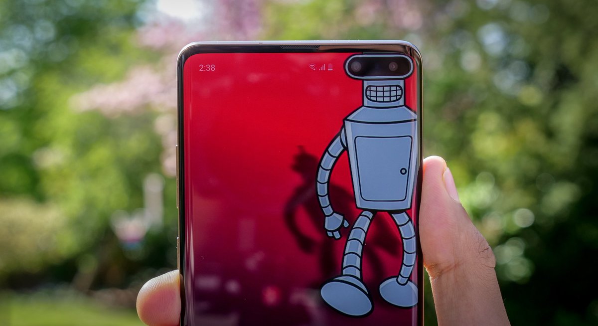 Those perfect Galaxy S10/S10+ hole-punch wallpapers have their own  subreddit now