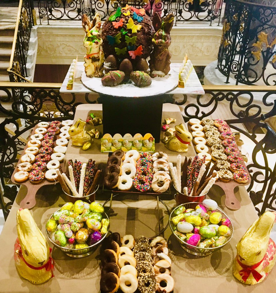 Robsonatsea's tweet photo. Chocolate ๐ฃ Easter Buffet onboard Azamara Quest #Japan by Pastry Chef Omerah and her team, great job!@AzamaraVoyages @AzamaraQuest #chefsatsea #lovetravel #cruiseglobal https://t.co/VGfLfD9nVY