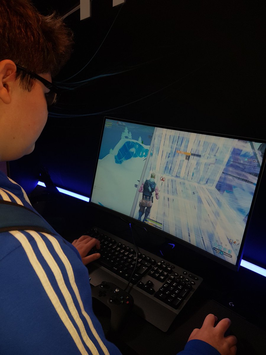 AidanDst's tweet photo. #samsungredefinethegame photo taken from my SAMSUNG galaxy s8 https://t.co/2TCuJXsOG8