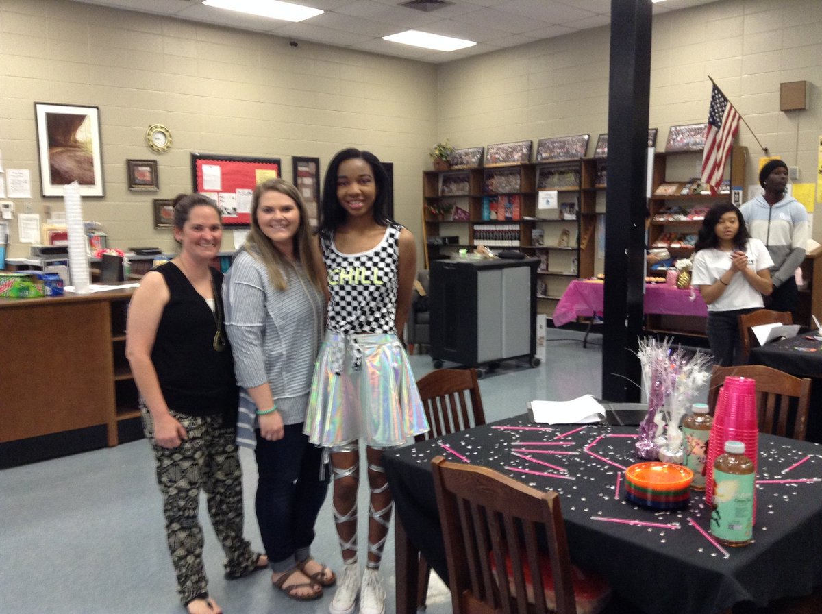McAdoryHS's tweet photo. Ms. Cruz's Expo had students plan and present amazing party ideas. Teachers &amp;students @McAdoryHS enjoyed.  #JEFCOED #jefcoedcte https://t.co/POBYd7mCrD