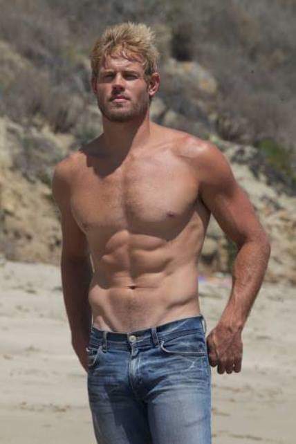 golden man tweet media