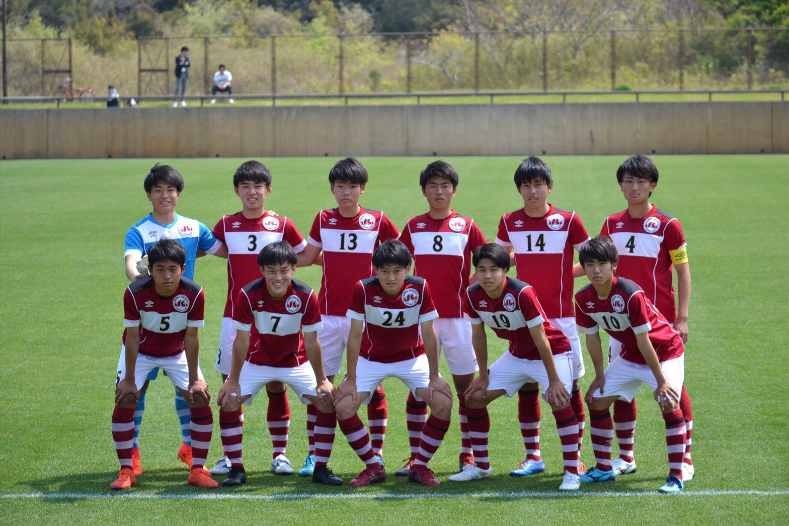 三田学園高校 サッカー部 プリンスリーグ関西第3節 三田学園vs東海大仰星 1 1 得点者 山田創大 前半ピンチの場面があるも防ぐことができ 細かいパスつなぎや裏への抜け出しからチャンスをつくる しかしロスタイムに決められてしまう 後半 サイドから