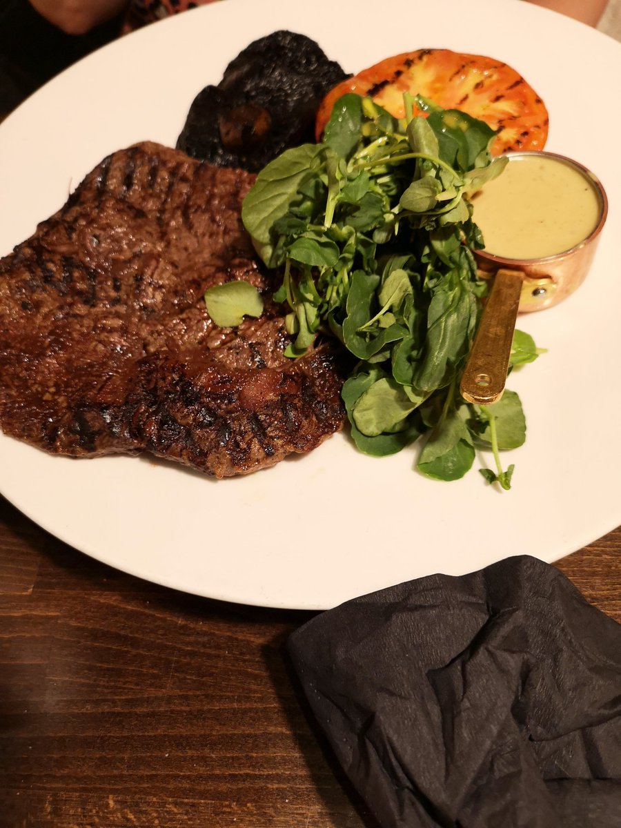 alanfdunlop's tweet photo. A 12yr old Bowmore single malt, Islay Langoustine & rib-eye steak at the Harbour Inn Bowmore . Hebridean hospitality at its best. @Argyll_IslesApp @ComeSeeScotland ☀️❤️ #LoveScotland #innerhebrides #isleofislay #ileach https://t.co/66grLCVA3E
