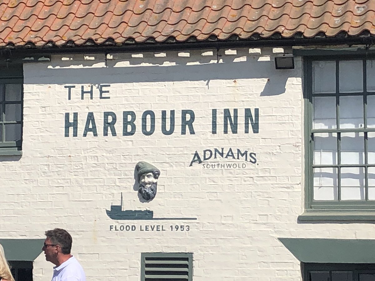 RetroGamersClub's tweet photo. Quinton enjoying the sea air and sun at @HarbourInnSwold @Adnams whilst we eat our fish and chips... #EasterSunday #dogsoftwitter #fishandchips https://t.co/9diveEeoeE