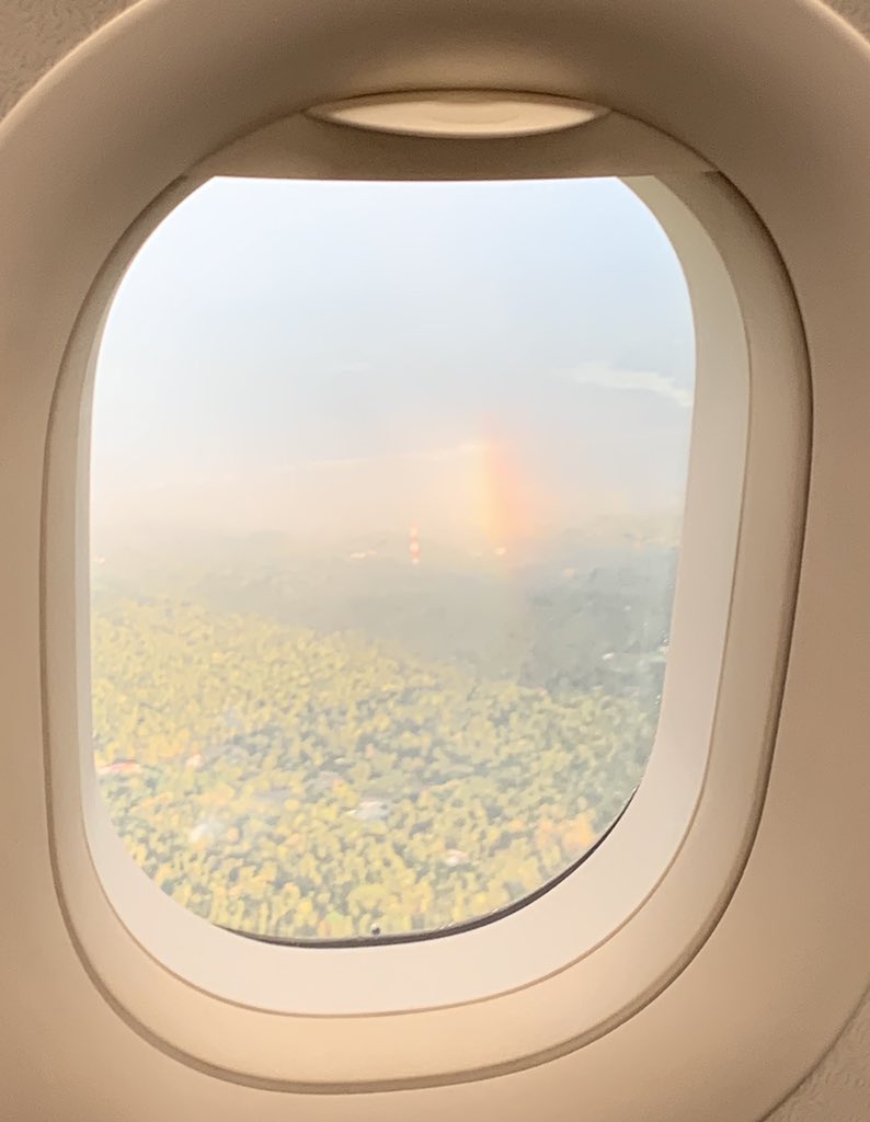 HiltyBob's tweet photo. Returning to #SriLanka from holiday at a time of tragedy, saw the rain give way to a lovely rainbow.  A sign of hope and healing this sad Easter Day.  #EasterAttackSL #SrilankaBlasts https://t.co/JUiQFZUqX1
