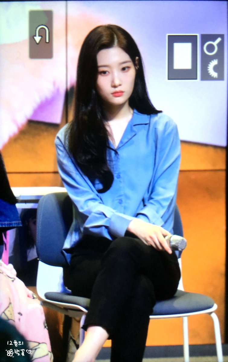 19971201_JCY's tweet photo. 190421 메이크스타 프리뷰
#다이아 #정채연 #DIA #CHAEYEON
@dia_official https://t.co/SBpZN1mWjR