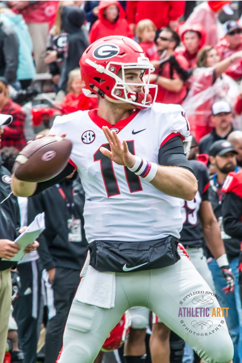NicoleCPhotos's tweet photo. QB1 @ the spring game #GDay2019 #gday19 https://t.co/tNYc5rCQwG