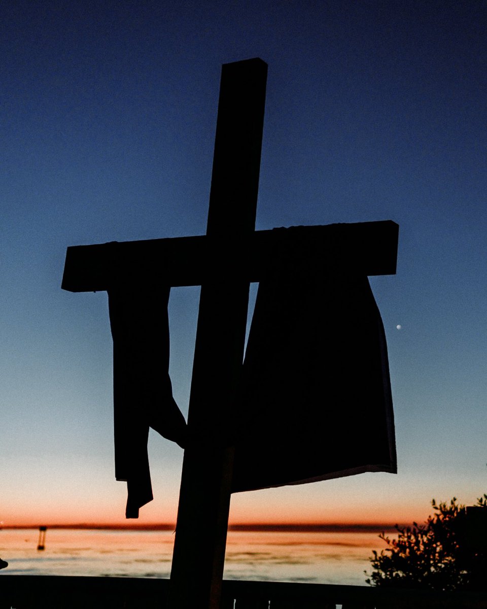 CFMiami's tweet photo. Christ is risen! #SunriseServices were breathtaking, but just the beginning. Be at #EasterWithCF to learn #GodsWill for your life, in light of the resurrection.
Get here early to catch every minute of our special worship elements!
Times and locations: https://t.co/PSvewXEAzC https://t.co/i7mREjYLGC