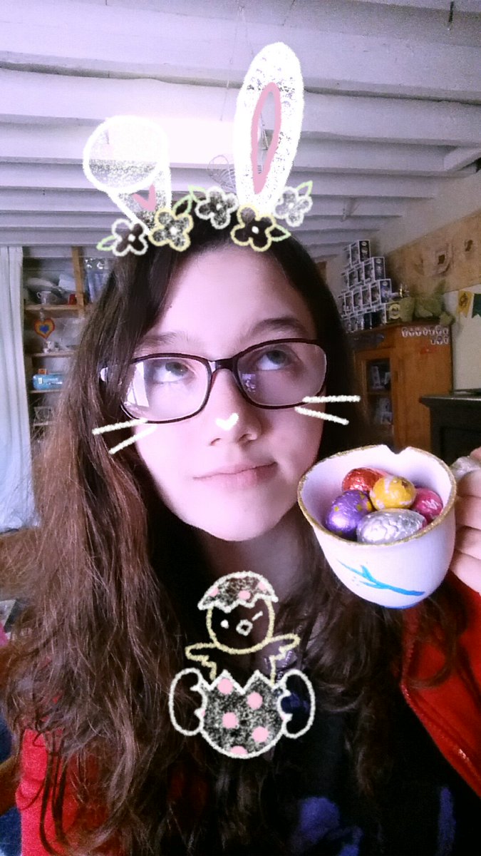 kilielsprophecy's tweet photo. #Rumbelle 's daughter wishes you a #HappyEaster with her #ChippedCup full of #EasterEggs 😂💙 https://t.co/lIAv4ntLkK