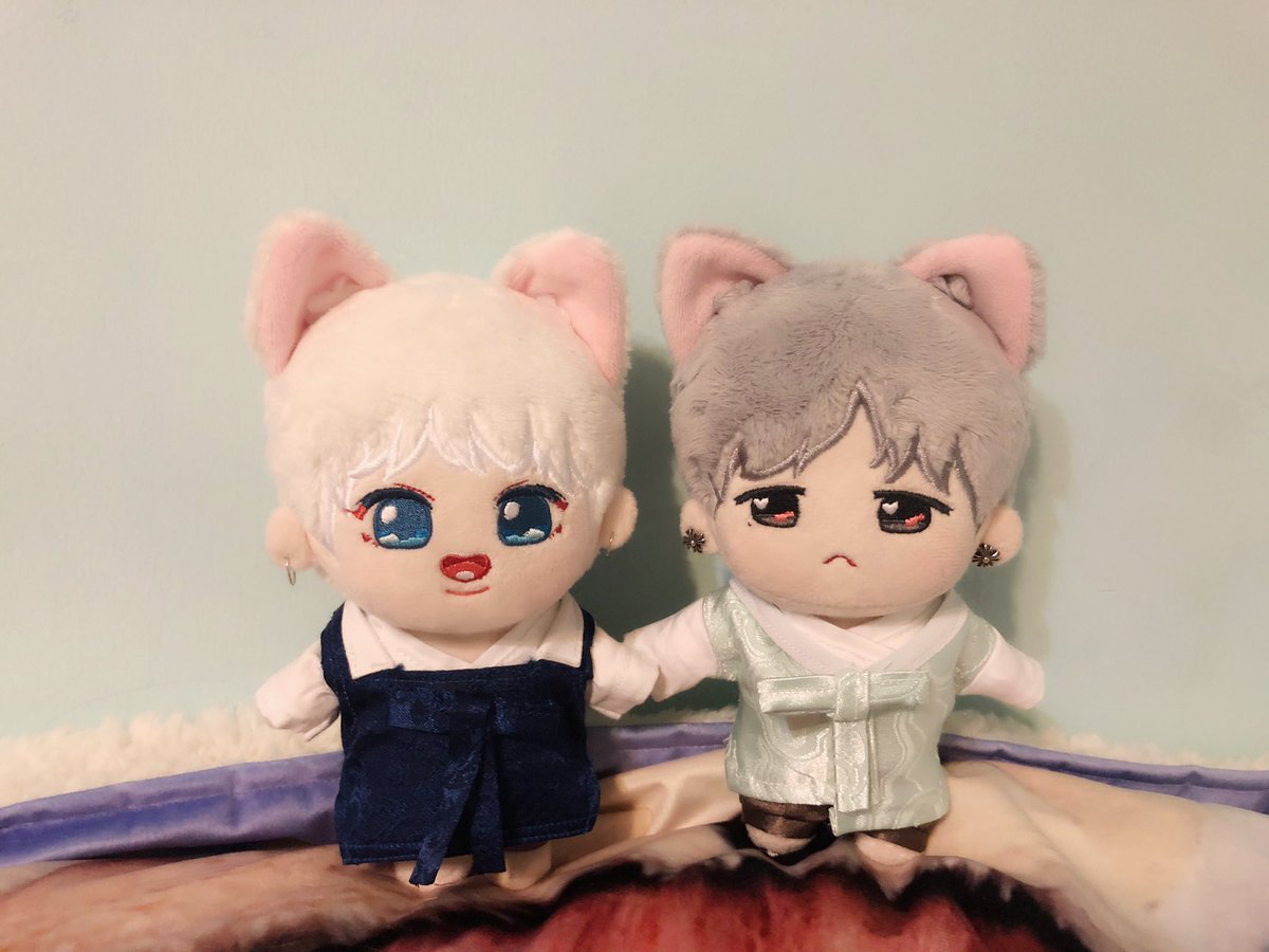 GodNielwoon's tweet photo. Final sample of clothes✨ https://t.co/HNxJr5RFWr