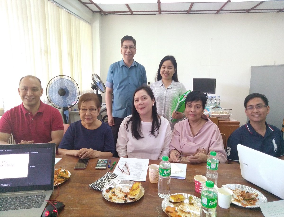 hyakinoom03's tweet photo. #FinalDefensePassed!
That moment wen u heard ur panelists commenting.. 'malinis na ito'
'buti ginamit niya yung theory..'
'wala na ako masyado comment'
#SarapSaEars ๐
so nagpresent na lang ang lola mo for formality pero keribels na. Thank you, G! ๐โ๏ธ
#GraduateStudies https://t.co/ExKCFYEnet