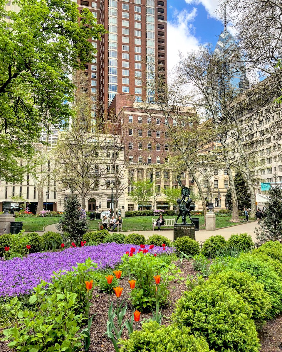 visitphilly's tweet photo. Beauty level: 1,000,000.🌷🍃🌹🌸

Wishing you a happy holiday weekend from Philly! https://t.co/uuDTDfhlFS