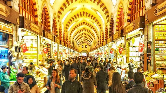 Bazaar of spices. My kind of shopping.
.
.
. .
.

DeservedVacations #istanbul #turkey #turkey_photo #turkey🇹🇷 #istanbul🇹🇷 #istanbuldayasam #istanbullife #istanbullovers  #istanbullove #istanbuldugunfotografcisi #istanbulfood #istanbullugelin #istanbuldiyetisyen #istanbull #i…