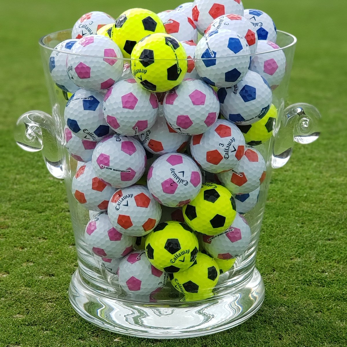 JoeCondoPGA's tweet photo. Happy Easter from The Tuxedo Club #thetuxedoclub #easter https://t.co/1wocYYqJJK