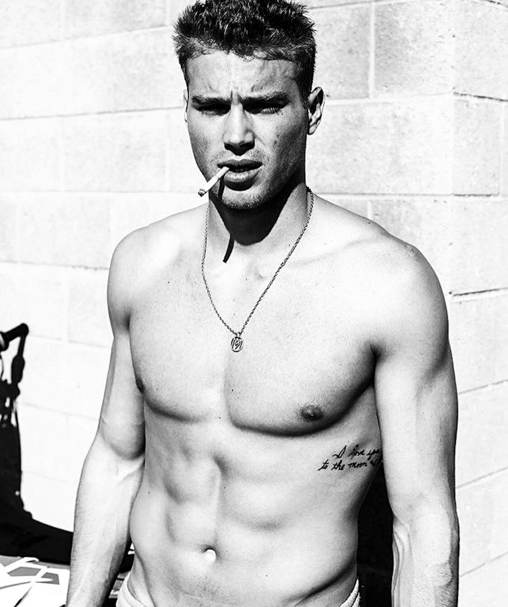 Que Dieu nous pardonne pour nos crasses, ℘
Pour notre manque de compréhension, ℑ
Envers l'Homme et sa putain de race. 

;#SeductiveSunday