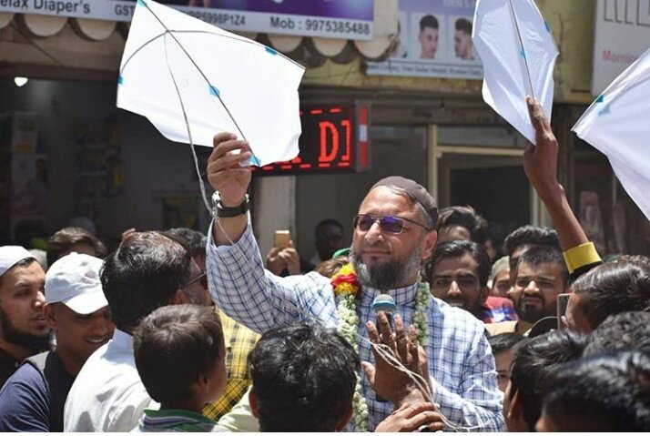 pathan_sumaya's tweet photo. Mla @imtiaz_jaleel has proven his record & the people of Aurangabad now deserve a M.P. who loves the city as much as them, someone who stands by the weak someone who will bring development & growth to Aurangabad!!!! #JaleelforAurangabad
#ButtonNo6 #voteforkite✌ @asadowaisi ✌✌ https://t.co/3D4zfnLlei
