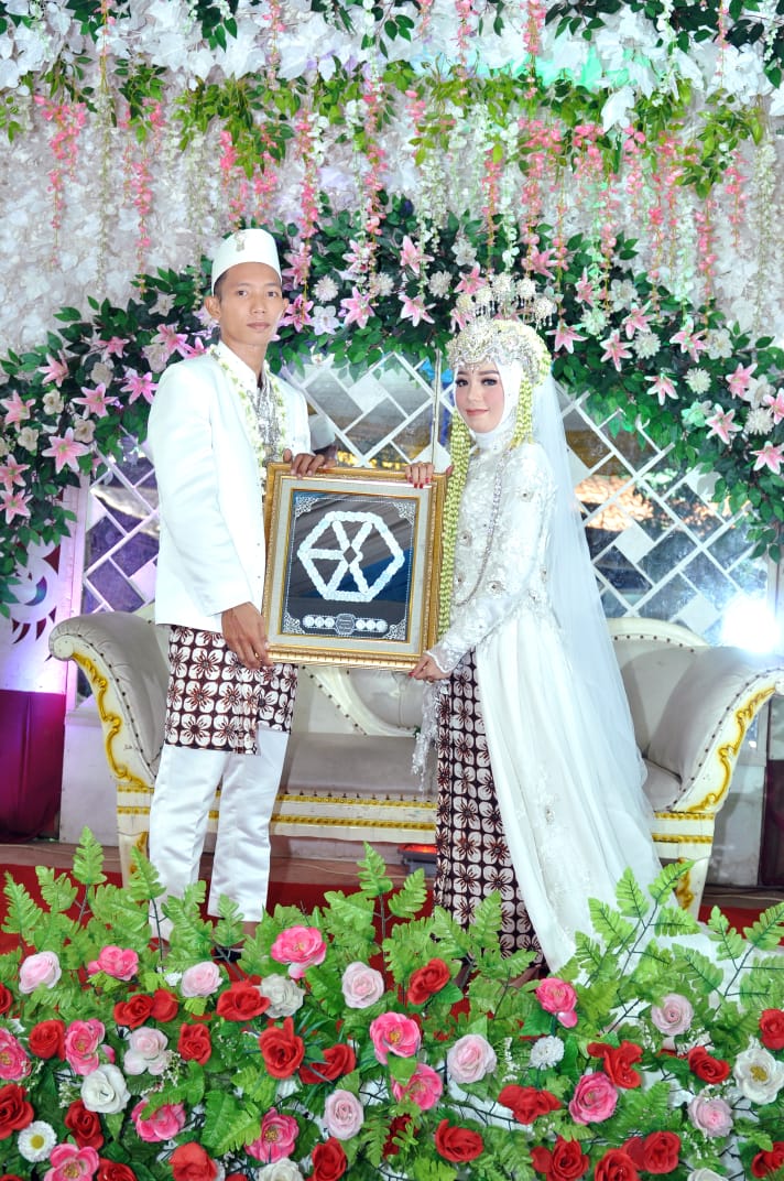 aeribase's tweet photo. /ab/ kalian kalo nikah bakal gini juga ga? btw yg cewe kaka aku😂😂 https://t.co/SqgBno283h