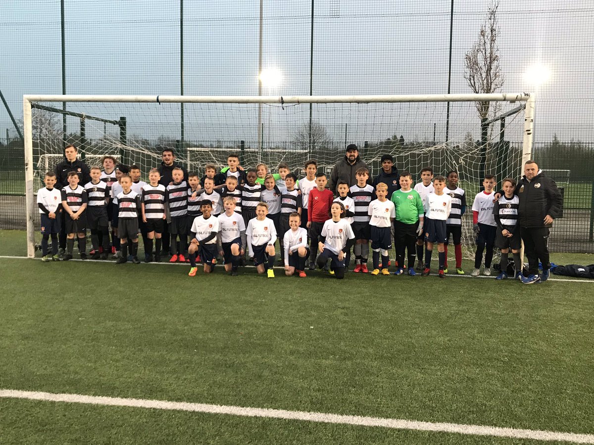 West Gorton host AMERICA 🇺🇸 
This season we have hosted 6 American teams and 4
Scottish teams... who wants to come over next 👀
