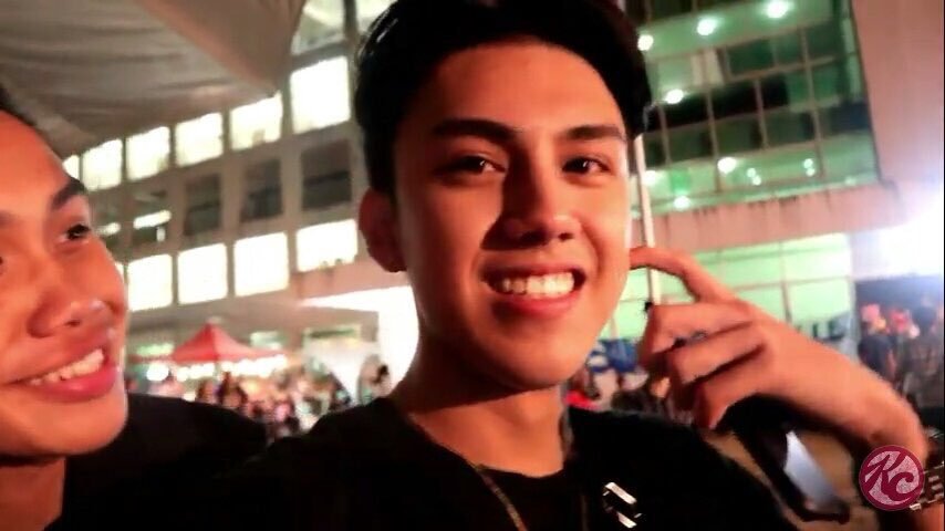 migowjose's tweet photo. k so before this day ends,, happy 17th ulitt @FrankRovykk !! andd happy easter din from the ph❤🐣 take care xx https://t.co/82bJnMxuIa
