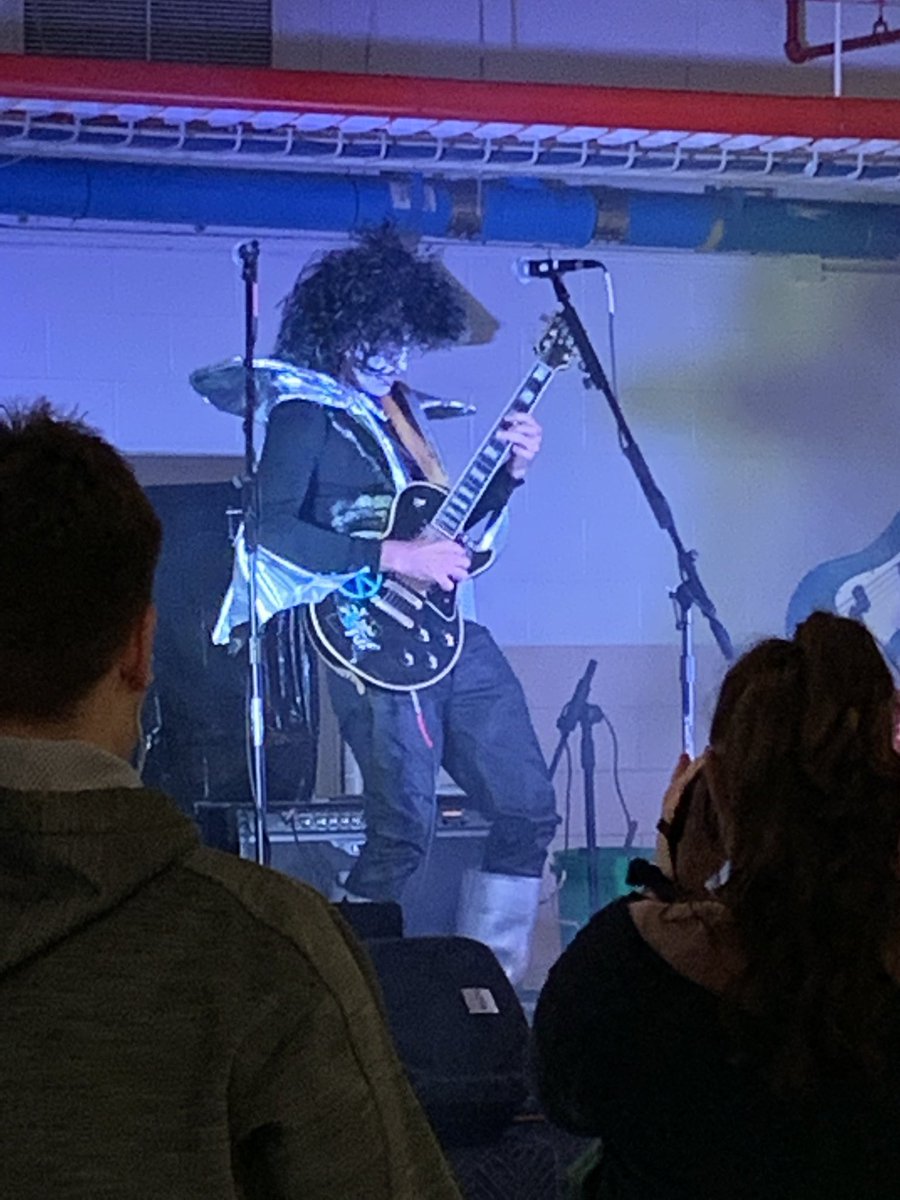 vanessajirik's tweet photo. Another great Battle of the Bands! Such talented students and staff. Great event by the #betaclub again this year! @LHS_PrincipalJ @lhshighschool @jsemath https://t.co/sn1mwRMktI