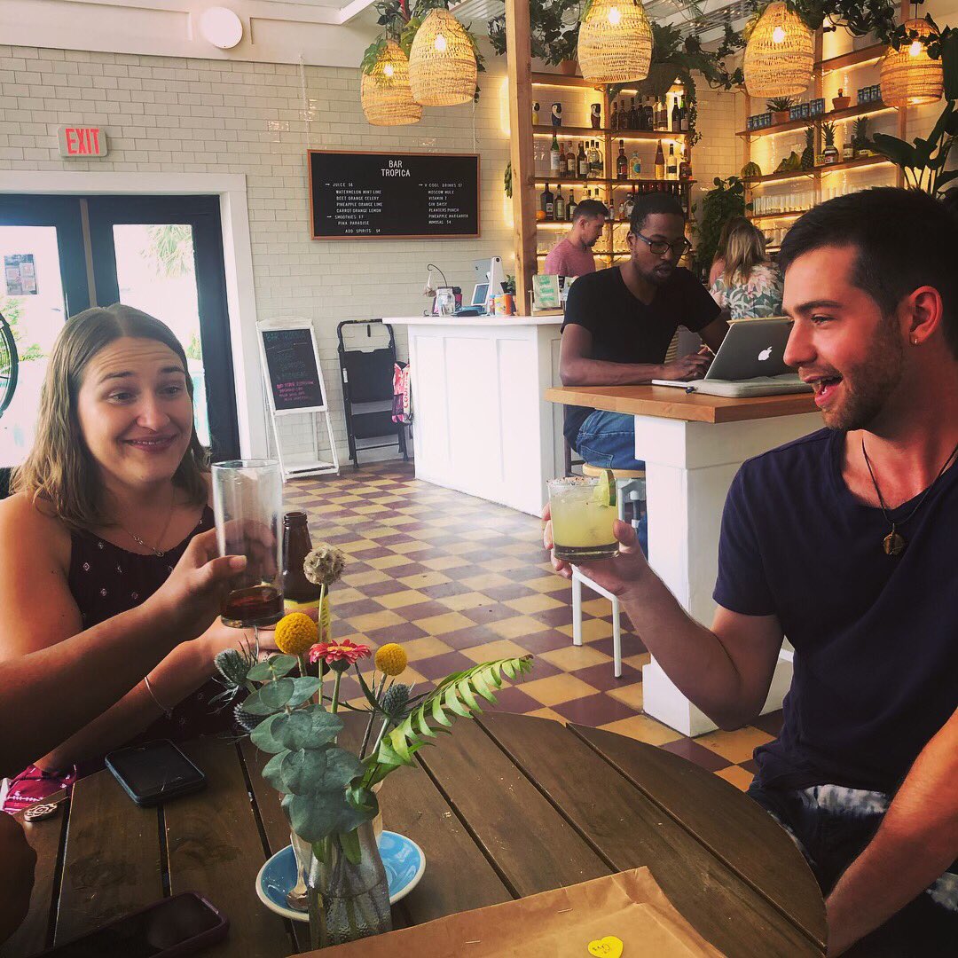 letslunchpool's tweet photo. We like to start our work meetings over a food/drink break.
Breaking bread and talking over drinks forms the bonds that make us more productive, energized and focused.
#letslunchpool https://t.co/tUY226kYSl