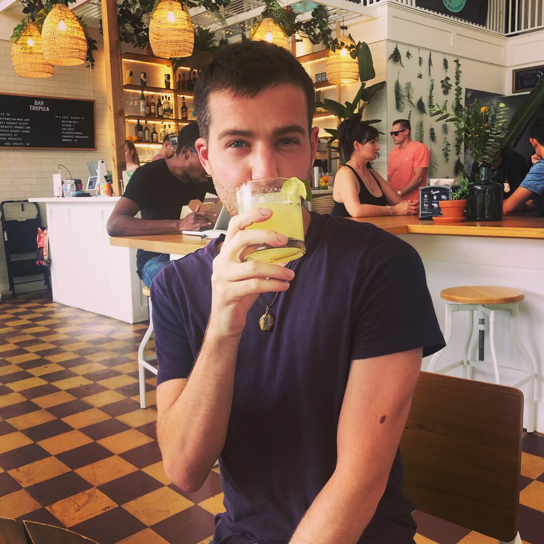 letslunchpool's tweet photo. We like to start our work meetings over a food/drink break.
Breaking bread and talking over drinks forms the bonds that make us more productive, energized and focused.
#letslunchpool https://t.co/tUY226kYSl
