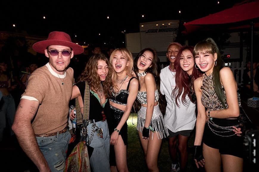 LlSAREA's tweet photo. [IG] 190421 — lalalalisa_m instagram update! 

#BLACKPINK #LISA #LALISA @ygofficialblink https://t.co/r95OG3N4lT