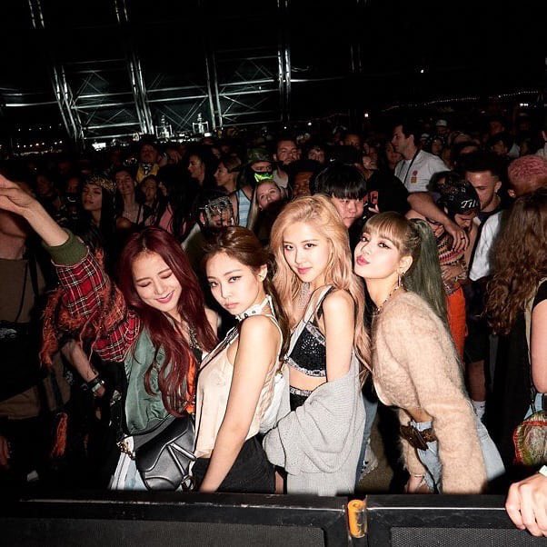 LlSAREA's tweet photo. [IG] 190421 — lalalalisa_m instagram update! 

#BLACKPINK #LISA #LALISA @ygofficialblink https://t.co/8paZku1FWj