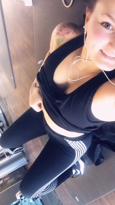 Es geht wieder los 💪🏼 @McFIT .
#sport #fitness #fitnessgirl #bodyfeeling #lovemybody #bodytransformation