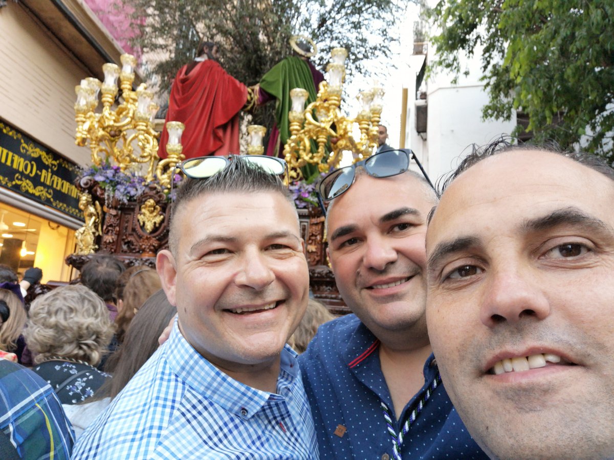 trompetagarro's tweet photo. He pasado un lunes santo muy especial este año https://t.co/3M41gro8Y2