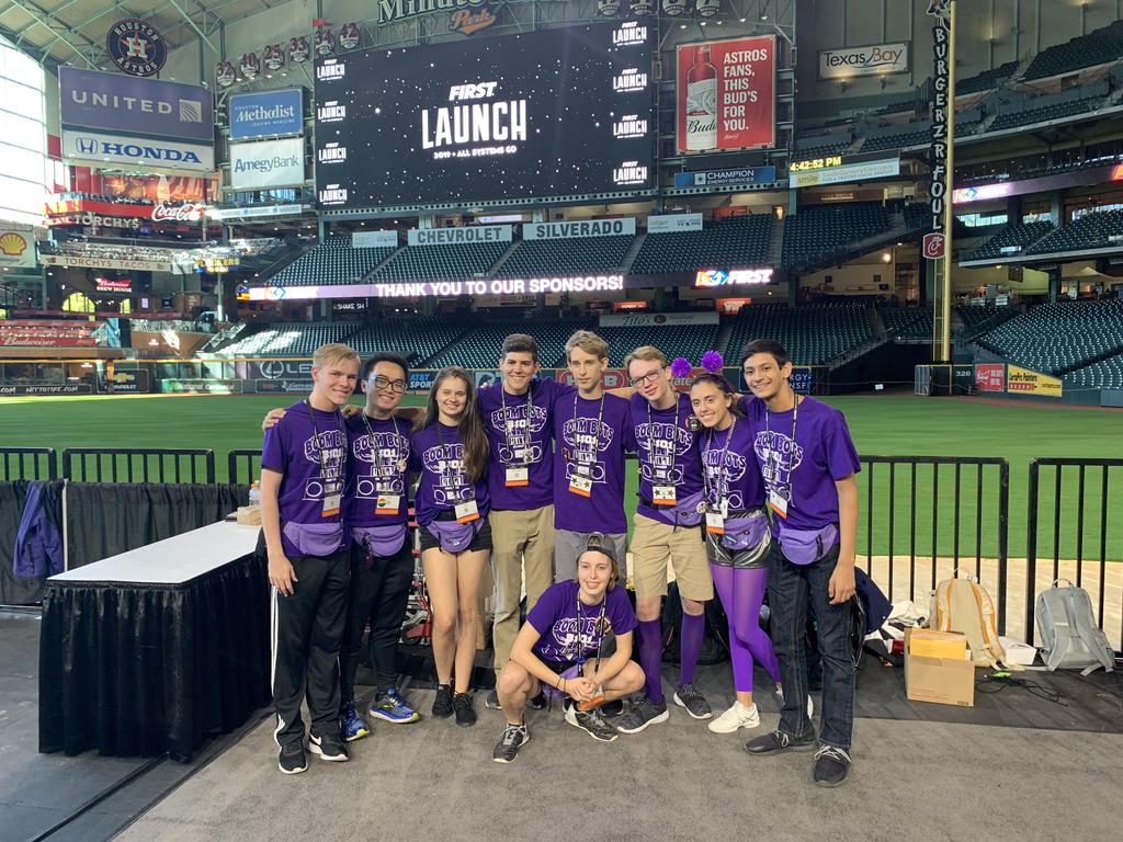 3101BoomBots's tweet image. Houston world champs winners!!! Thanks to @FTC6547 and @wahs_robotics for being freaking awesome with us 💜💜💜