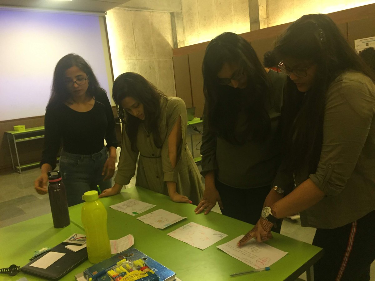 MariyamBaxamusa's tweet photo. Orienting new staff to the #IBPYP ..exhilarating..fun and lots of learning. Including #enhancedpyp in the discussions.#mindmaps #Graphicorganizers #movementactivities #reflections #exittickets we did it all @FSSurat @sanjanaamarnani @2ankitad @Ms_Ritu @AswaniNandini @skhadepaw https://t.co/uSS2CAEML3