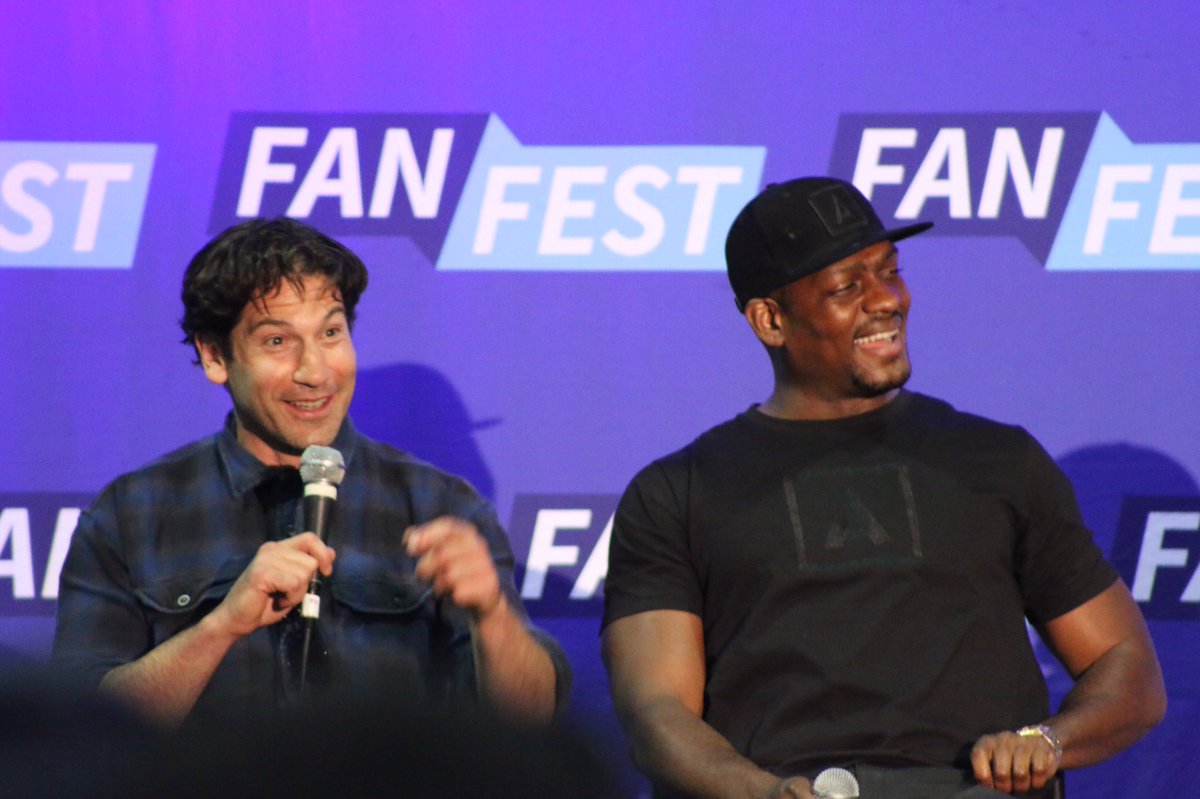 AprilRocks's tweet photo. A few more #JonBernthal & #jasonrmoore pics ๐ธ #wschicago #hvff #twd #thepunisher #conlife https://t.co/un1jLirQE2
