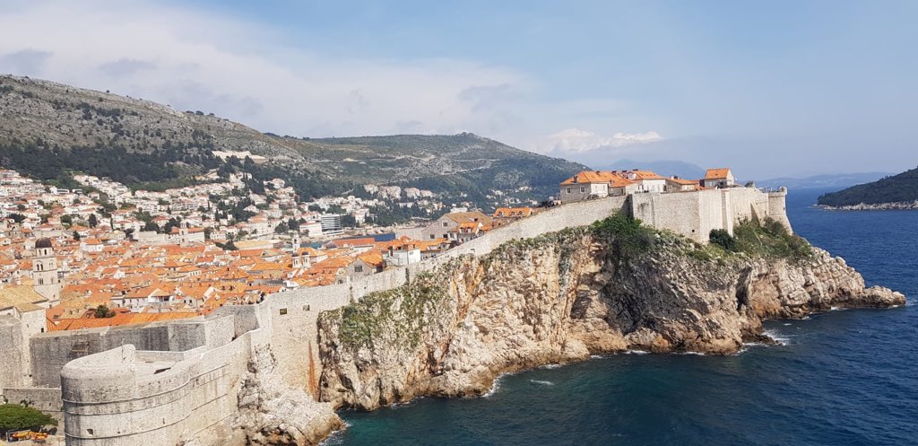 @_dubrovnik sunny Dubrovnik! Visiting Hotel Croatia in Cavtat for some sun sea and glorious views. hotelsavy.com
#croatia #Dubrovnik #cavtat #explore #adventure #hoteldeal #sun #relax #travel #LuxuryTravel #luxury #luxurylifestyle #sea #chill