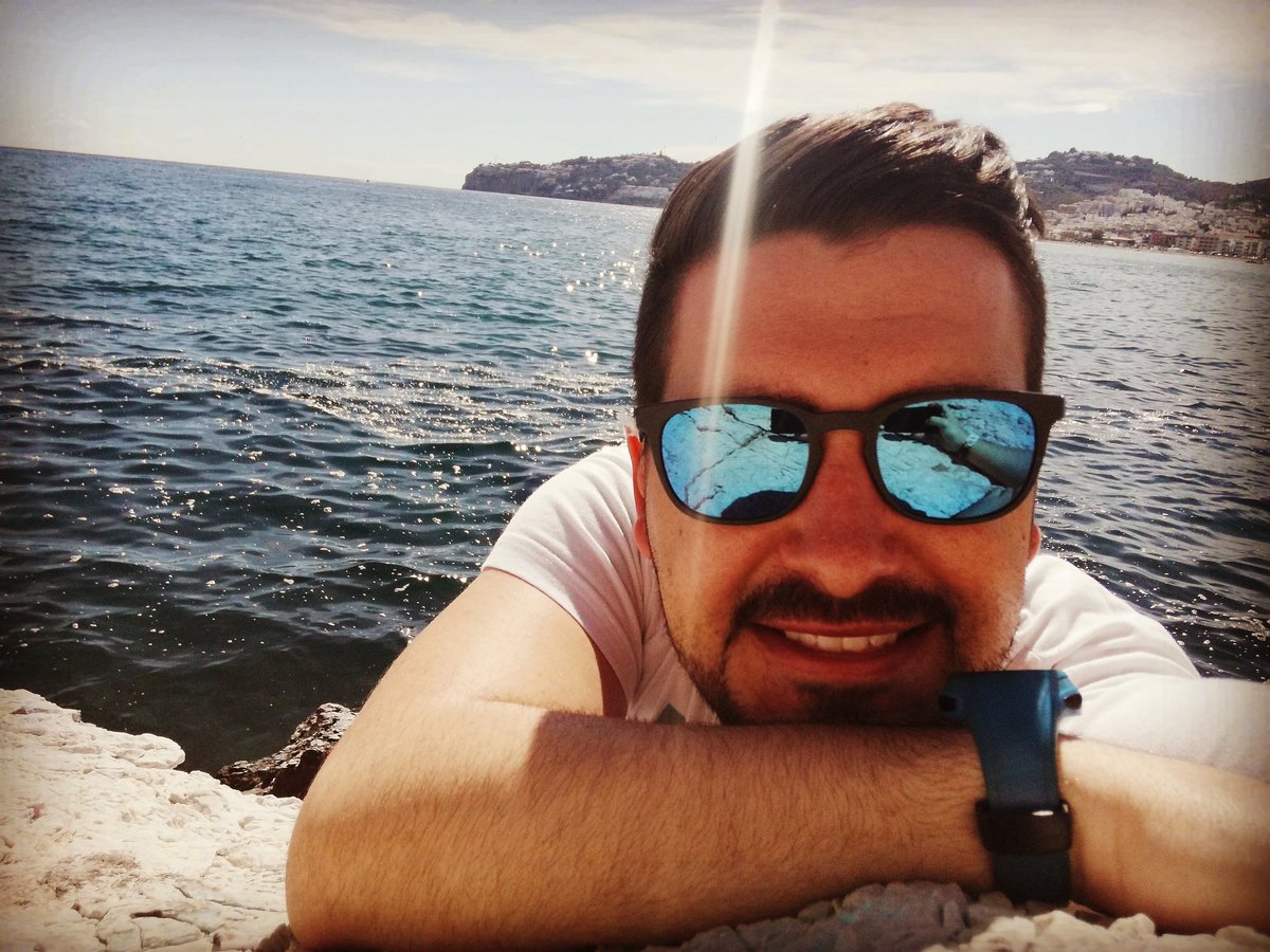jandromenez's tweet photo. Que eres tú, esa pieza que mi puzzle completaba https://t.co/7DylGAn4OZ