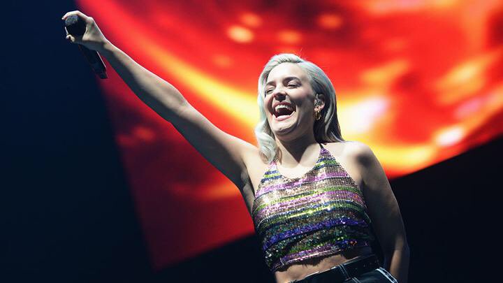 ~ julia michaels and anne-marie as each other; a thread ♡ @juliamichaels  @AnneMarie