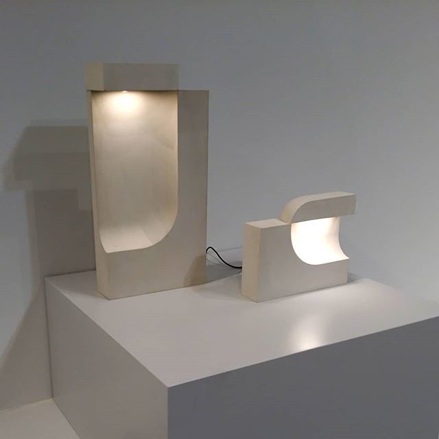 MOSKOU_studio's tweet photo. #milandesignweek2019 #inspirationoftheday @karaktercopenhagen #lampdesign #lighting #light #designinspiration #salonedelmobile2019 #fuorisalone2019 #mdw2019 #milano #design #simplicity https://t.co/SBgUNh1ddQ https://t.co/TI3RjH4dAu