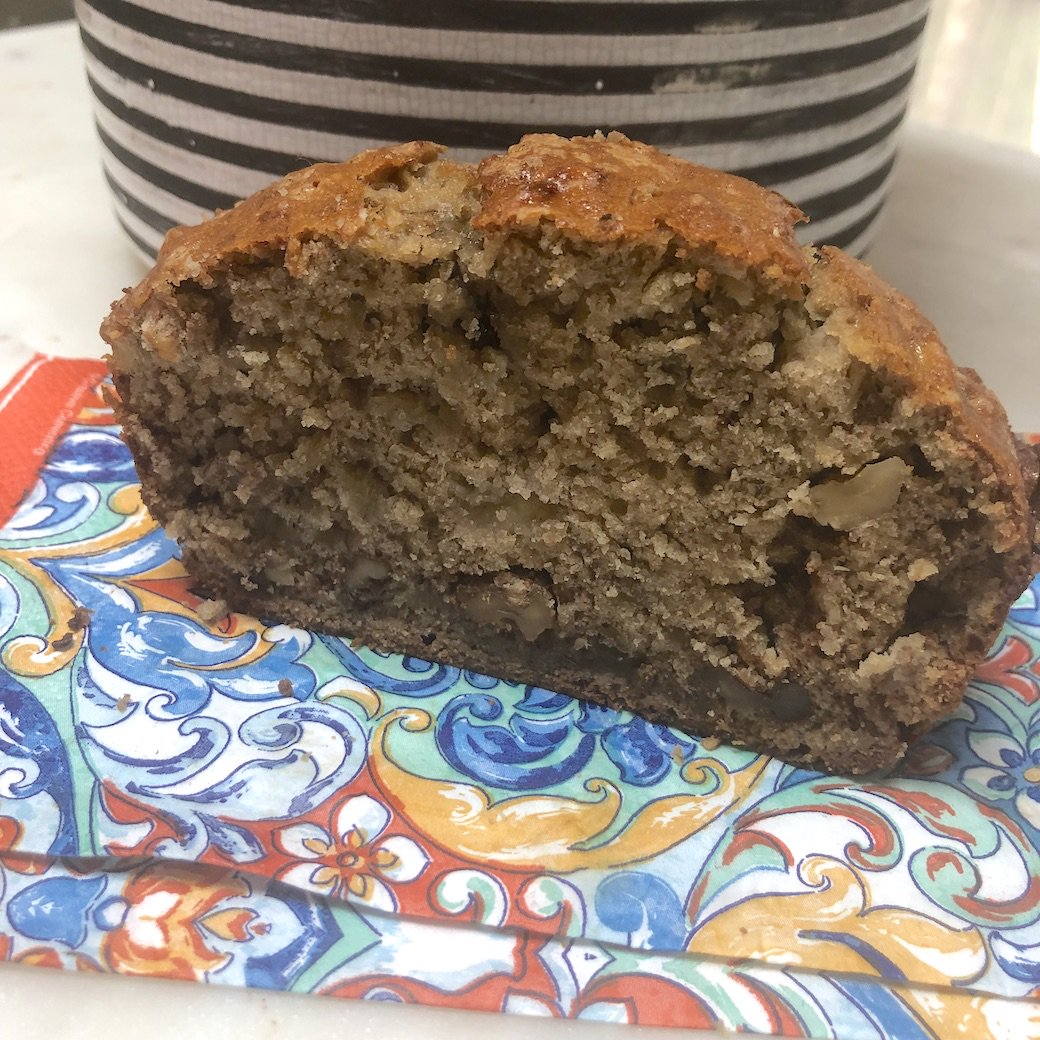 SeductionMeals's tweet photo. If  you have a craving for Banana Bread you have to try this recipe. Super easy to make, moist, not too sweet, and with the chocolate and walnuts added #heavenly! 
Visit #SeductionMeals for full recipe and let us know what you think xoxo

https://t.co/Qq9kobD2Rx https://t.co/ss9HMql3U2